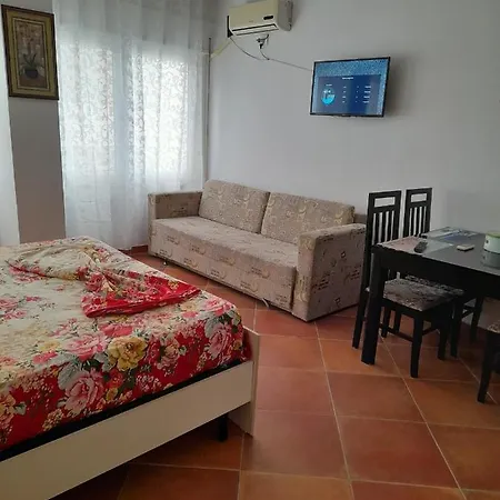 Appartement Tomas 1 *