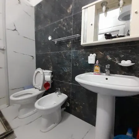 Apartament Tomas 1 *